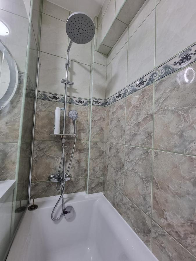 Clau Home Hunedoara Eksteriør bilde