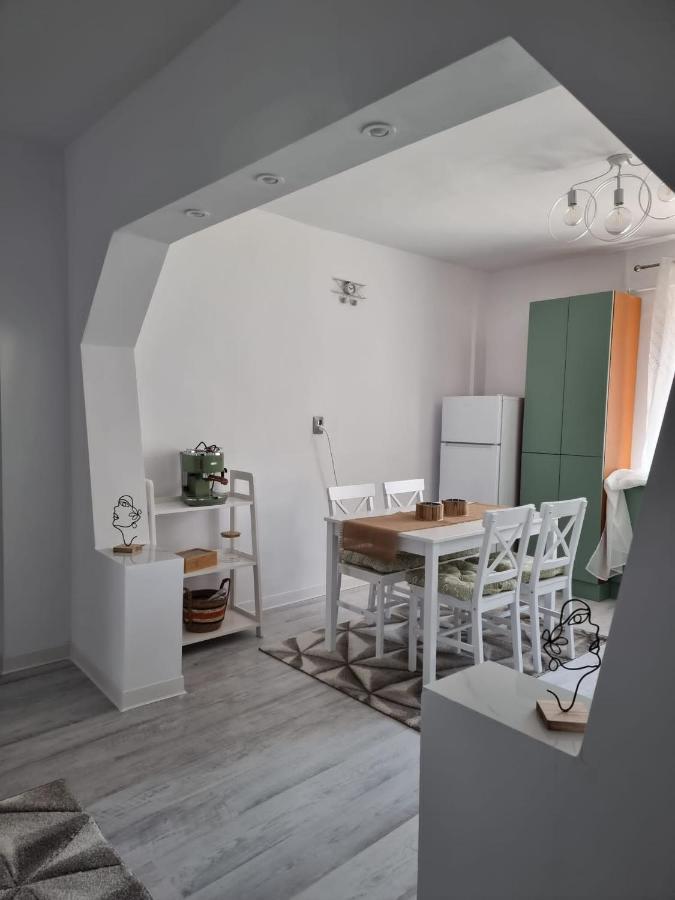 Clau Home Hunedoara Eksteriør bilde