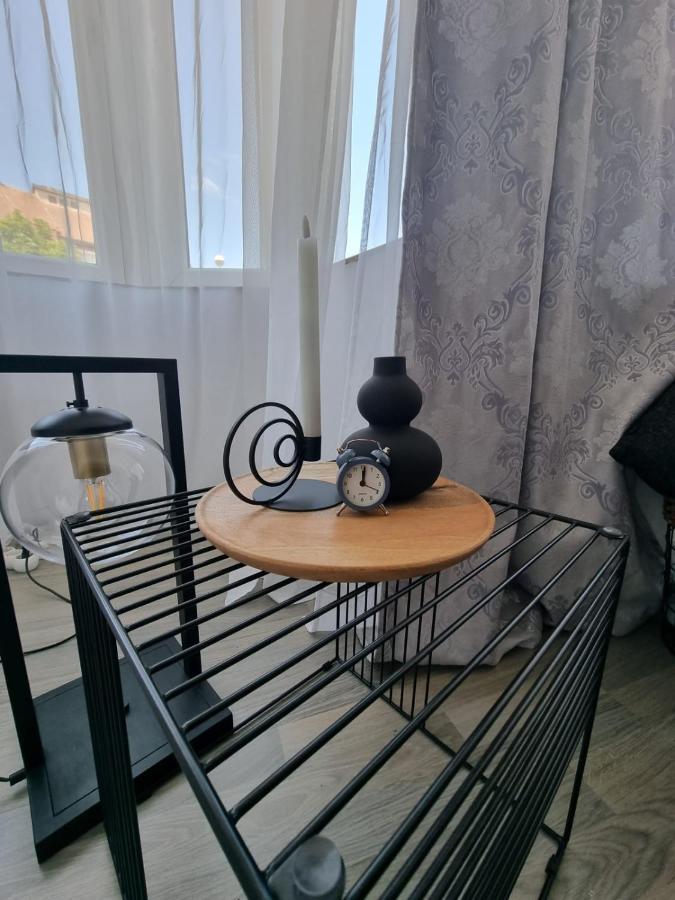 Clau Home Hunedoara Eksteriør bilde
