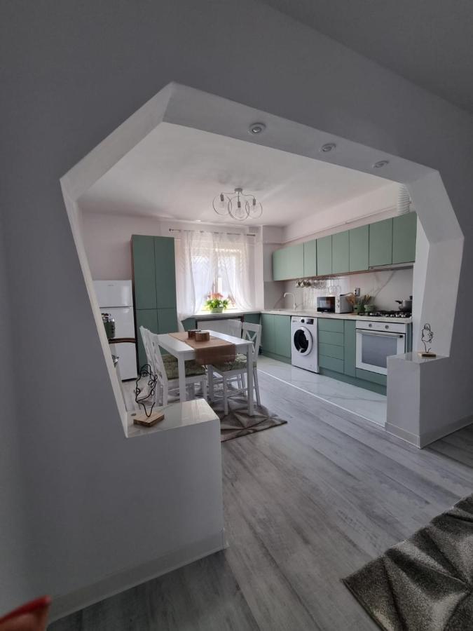 Clau Home Hunedoara Eksteriør bilde