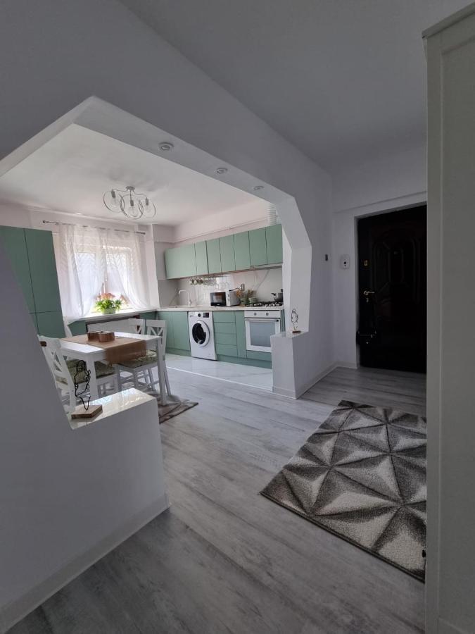 Clau Home Hunedoara Eksteriør bilde